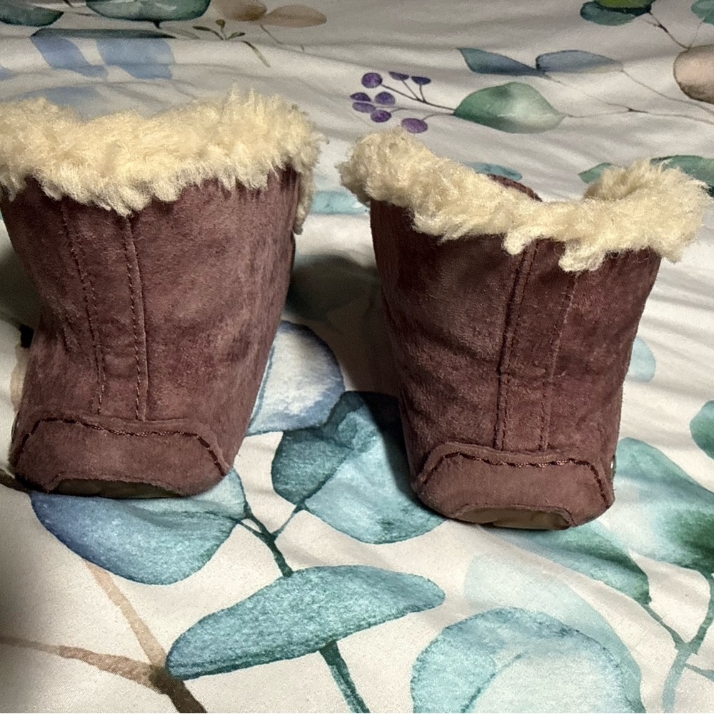 UGG Plum Suede Slippers with Cream Lining - Picture 4 of 6